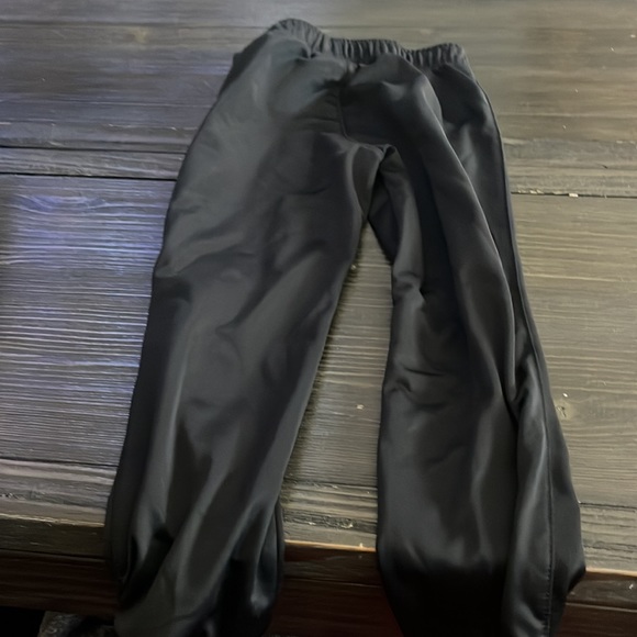 Nike jogging pants kids size 5 in good shape - Picture 2 of 2